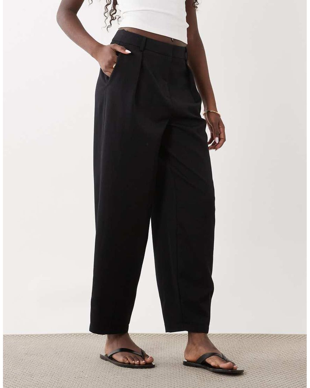 New Look Black Tailored Barrel Leg Pants