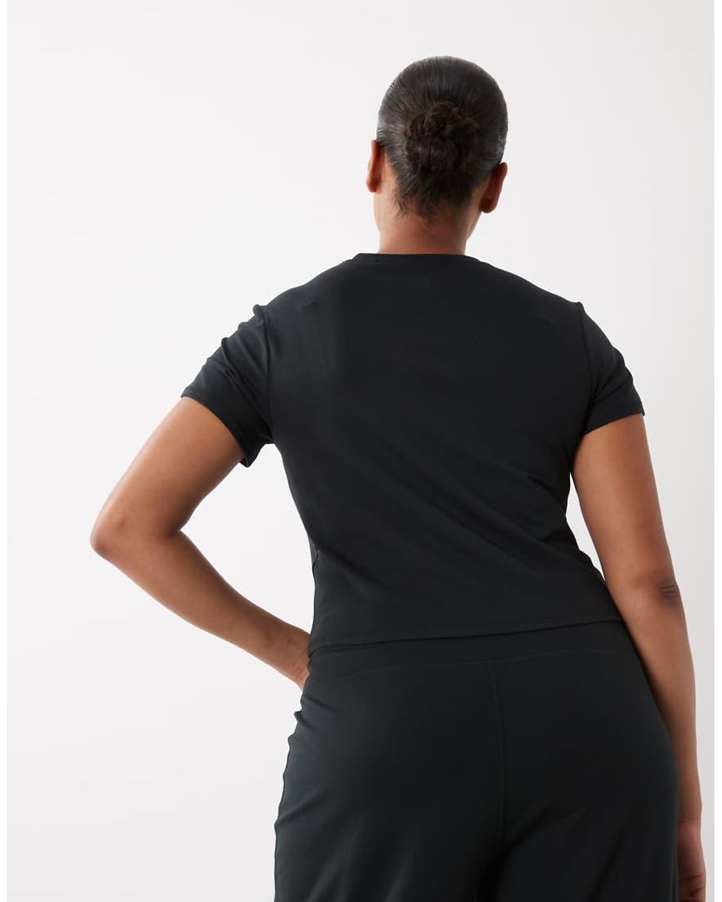 4505 Black Curve Icon Studio Baby T-shirt