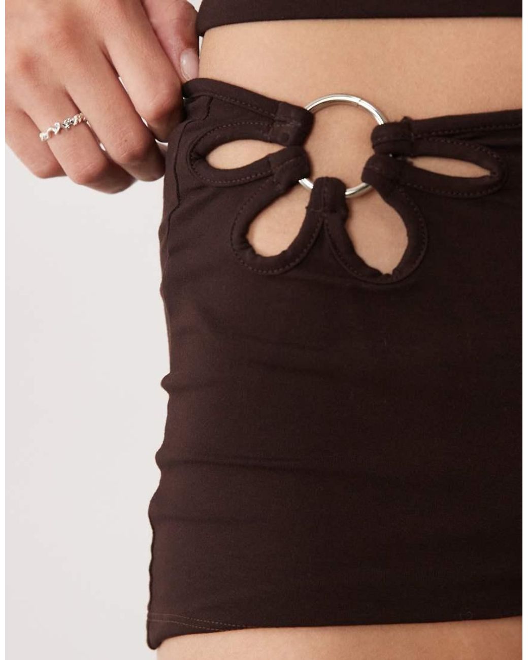 Motel Natural Mottel Abril Flower Ring Short