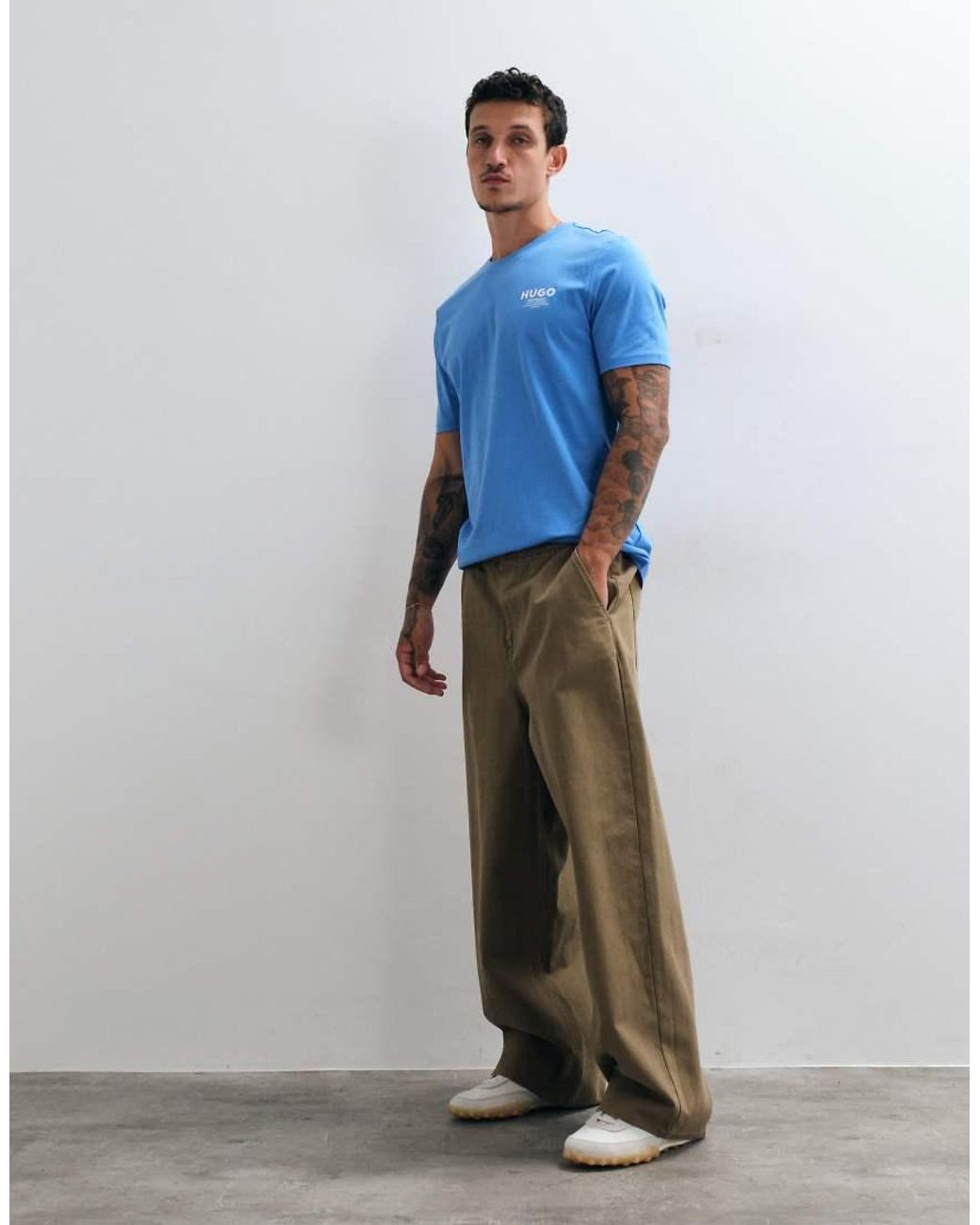 HUGO Blue T-shirt With Chest Print for men