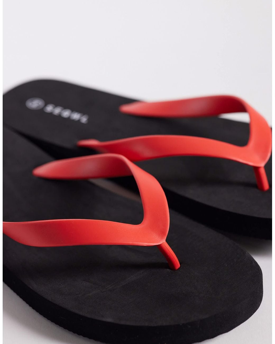 SEQWL White Flip Flops for men