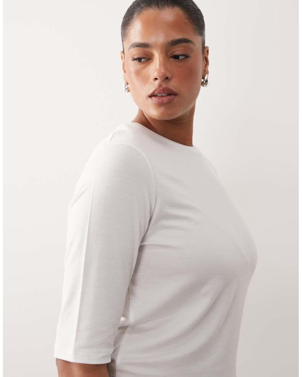 ARRANGE Gray Curve Slim Fit Half Sleeve Tee