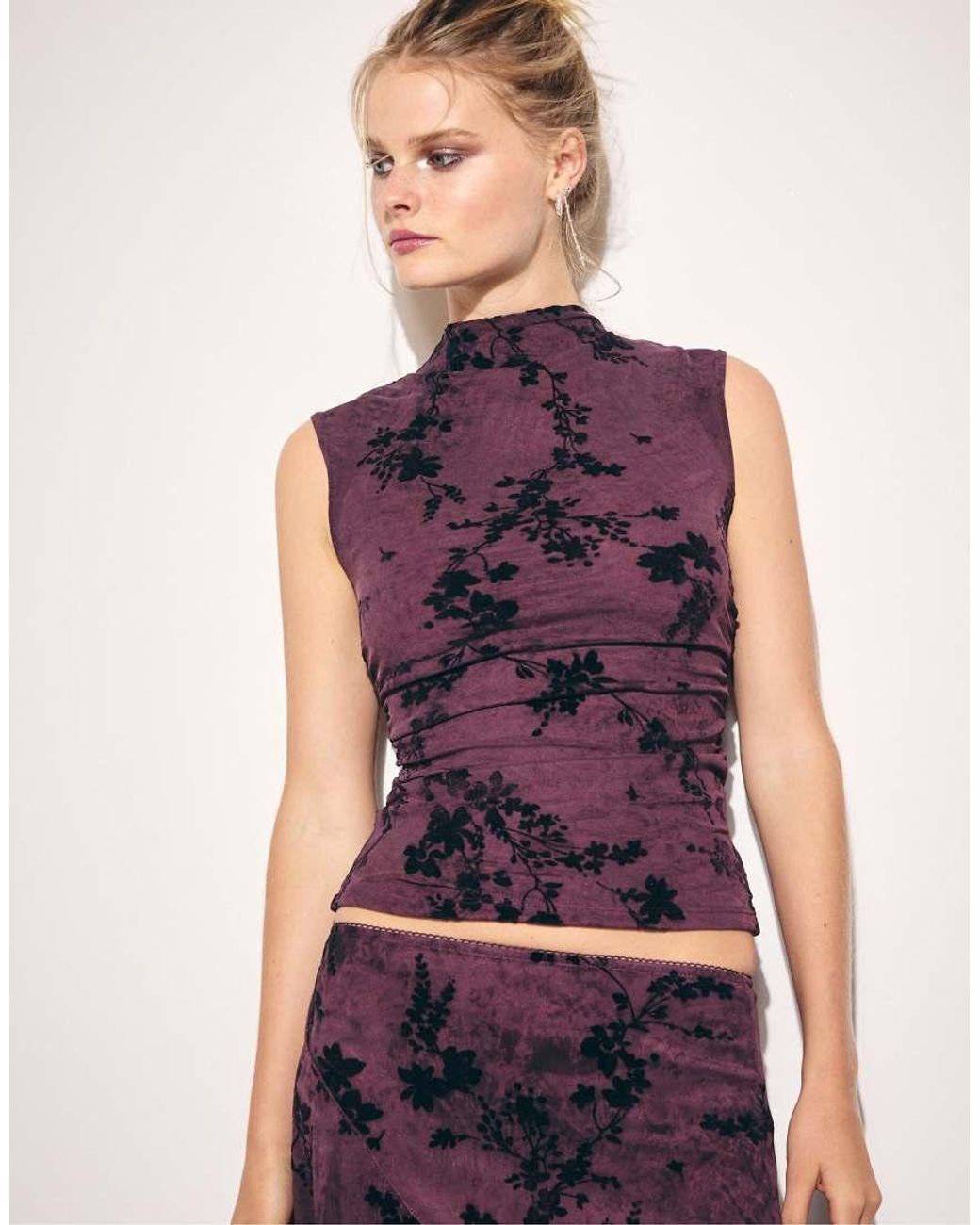 Stradivarius Purple Flocked Sleeveless Funnel Neck T-Shirt