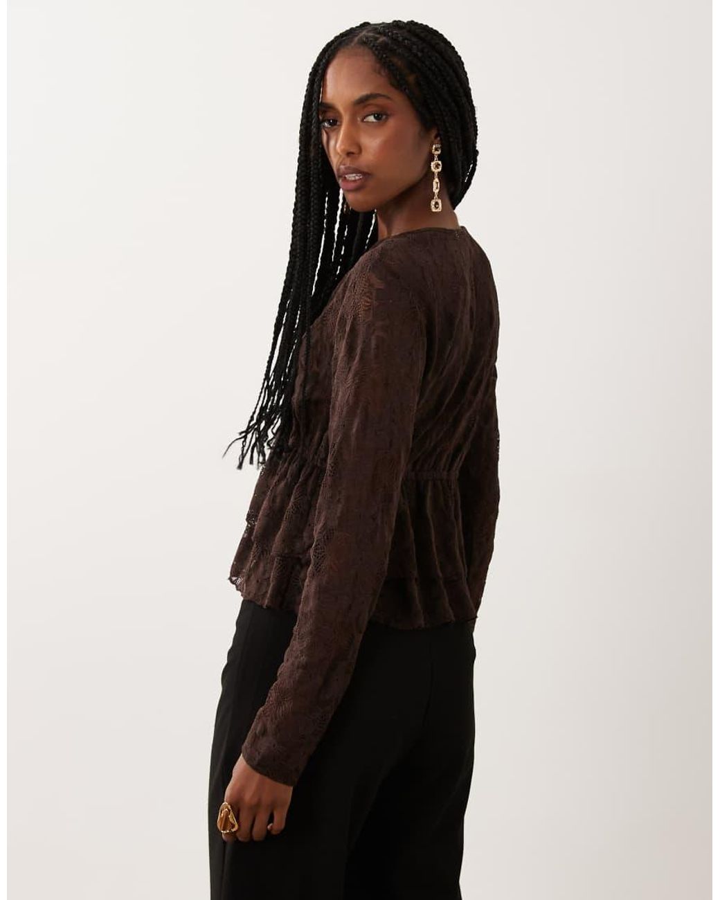 Top di Vila in Black