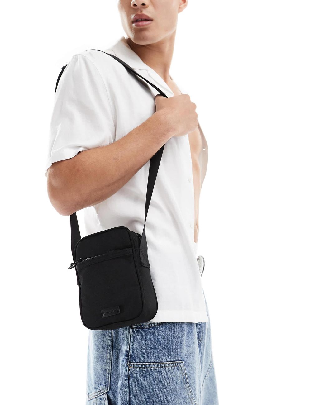 bershka-Black-Cross-Body-Bag.jpeg