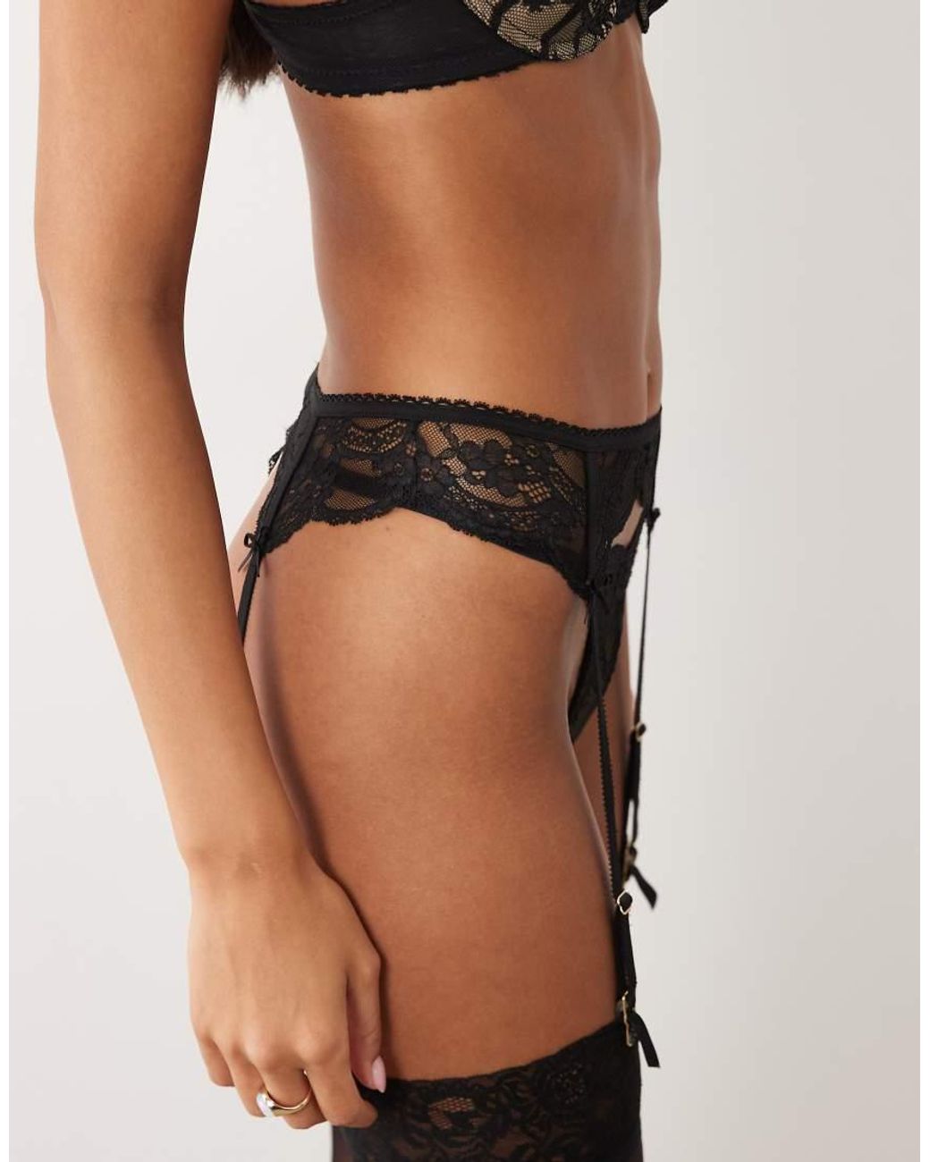 ASOS Lola Kanten Jarretelgordel in het Natural