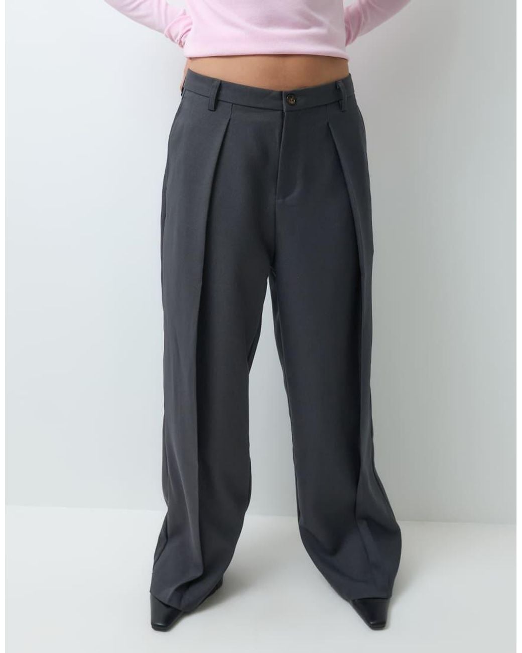 BRONZE SNAKE Gray Low Rise Baggy Pleated Trousers