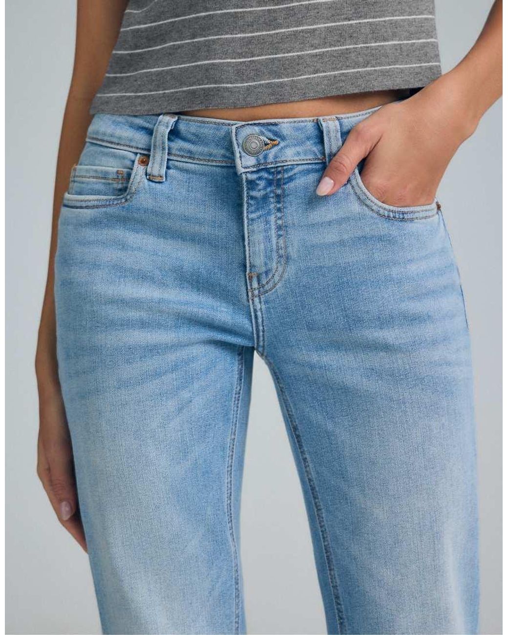D67 di Stradivarius in Blue