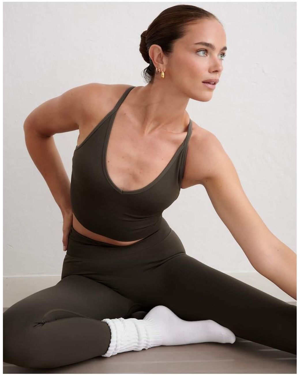 Aim'n Gray Dark Ivy Shape Seamless Cross Back Bralette