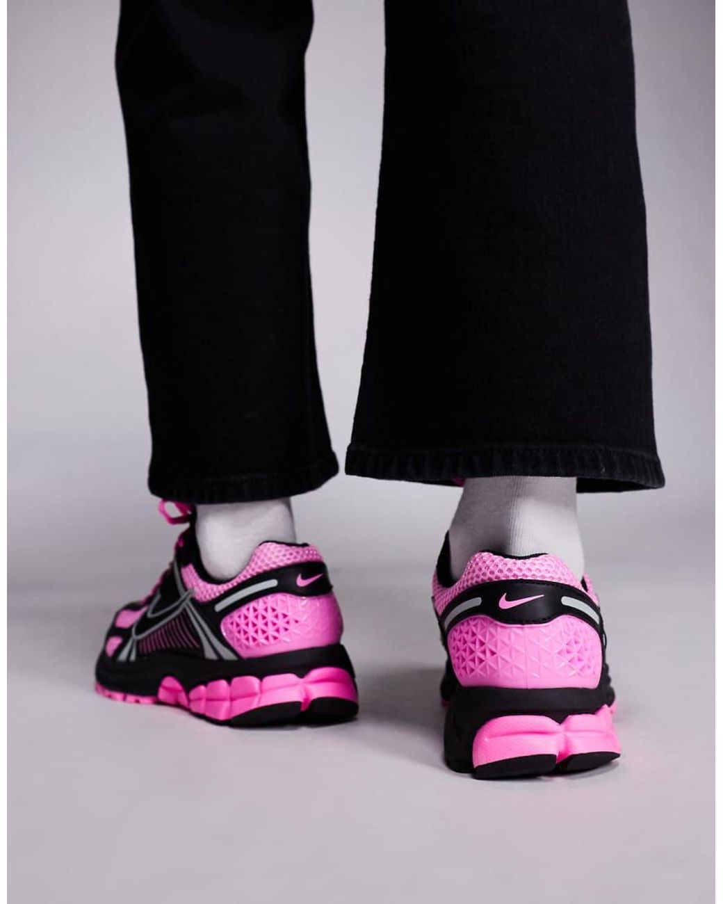 Nike Black Zoom Vomero 5 Sneakers