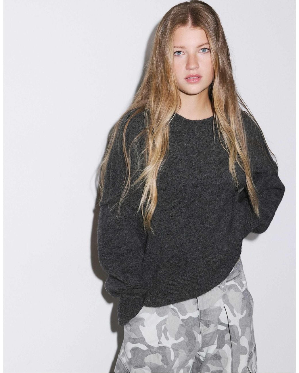 Stradivarius Gray Strickpullover mit rundhalsausschnitt