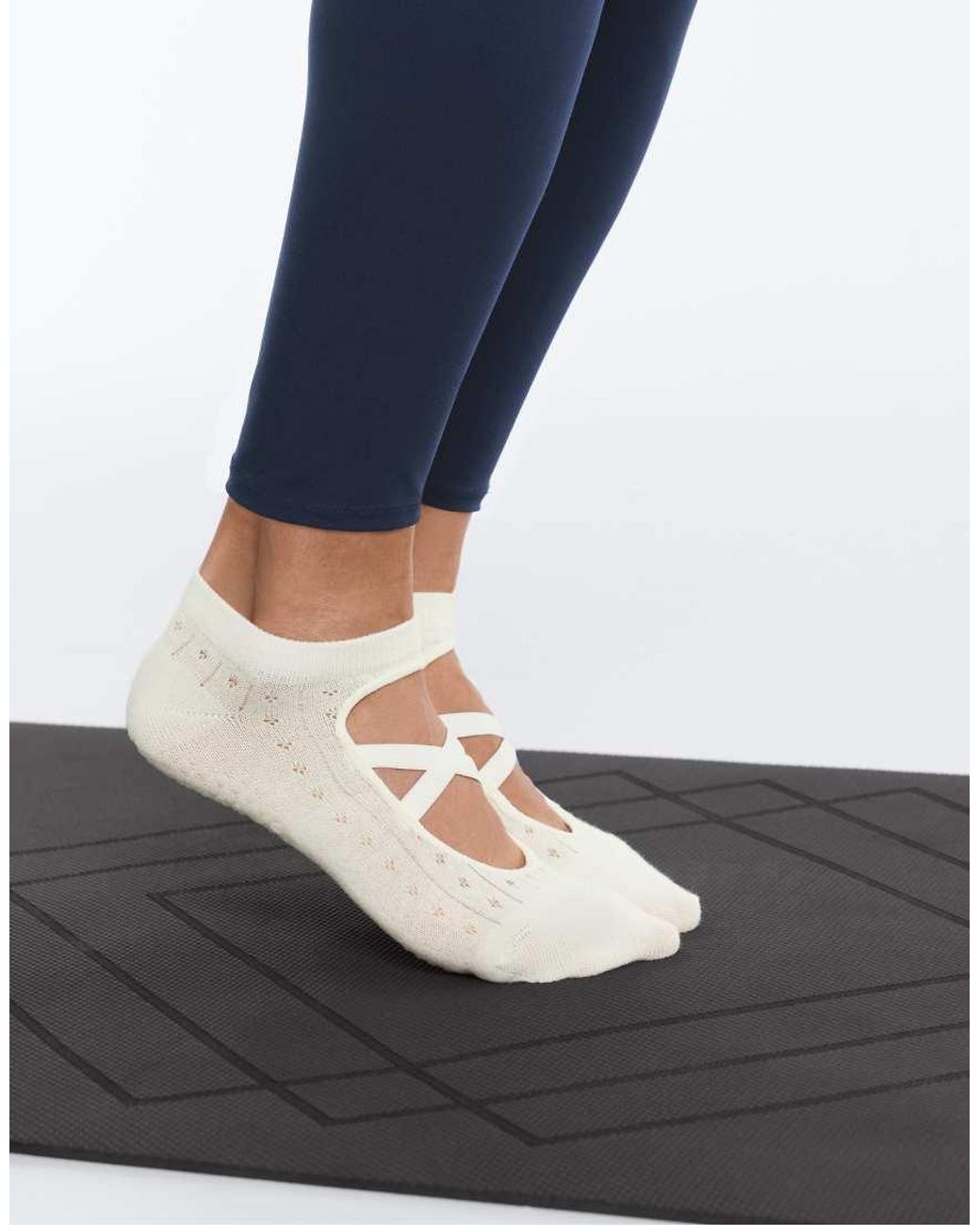 Oysho White 2 Pairs Of Cotton Blend Yoga And Pilates Sneaker Socks With Crossover Straps