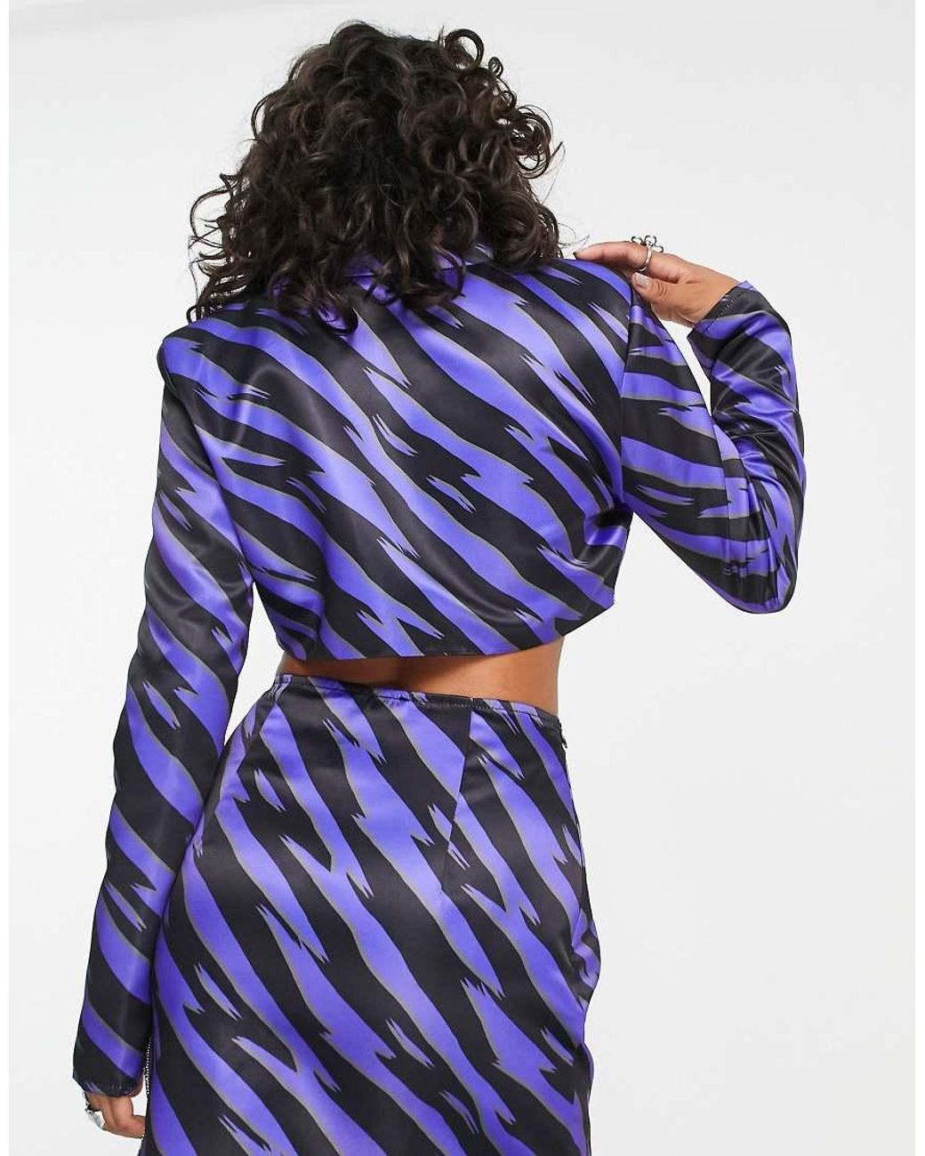 I Saw It First Petite Blue Cropped Blazer With Embellishment Co-ord