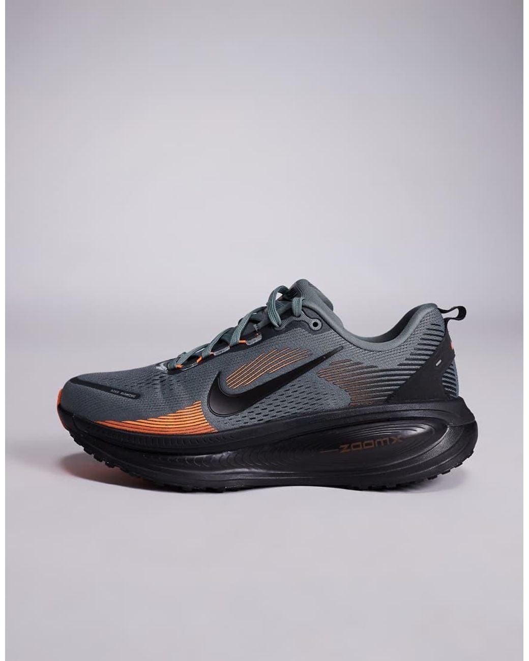 Nike Gray Vomero 18 Trainers for men