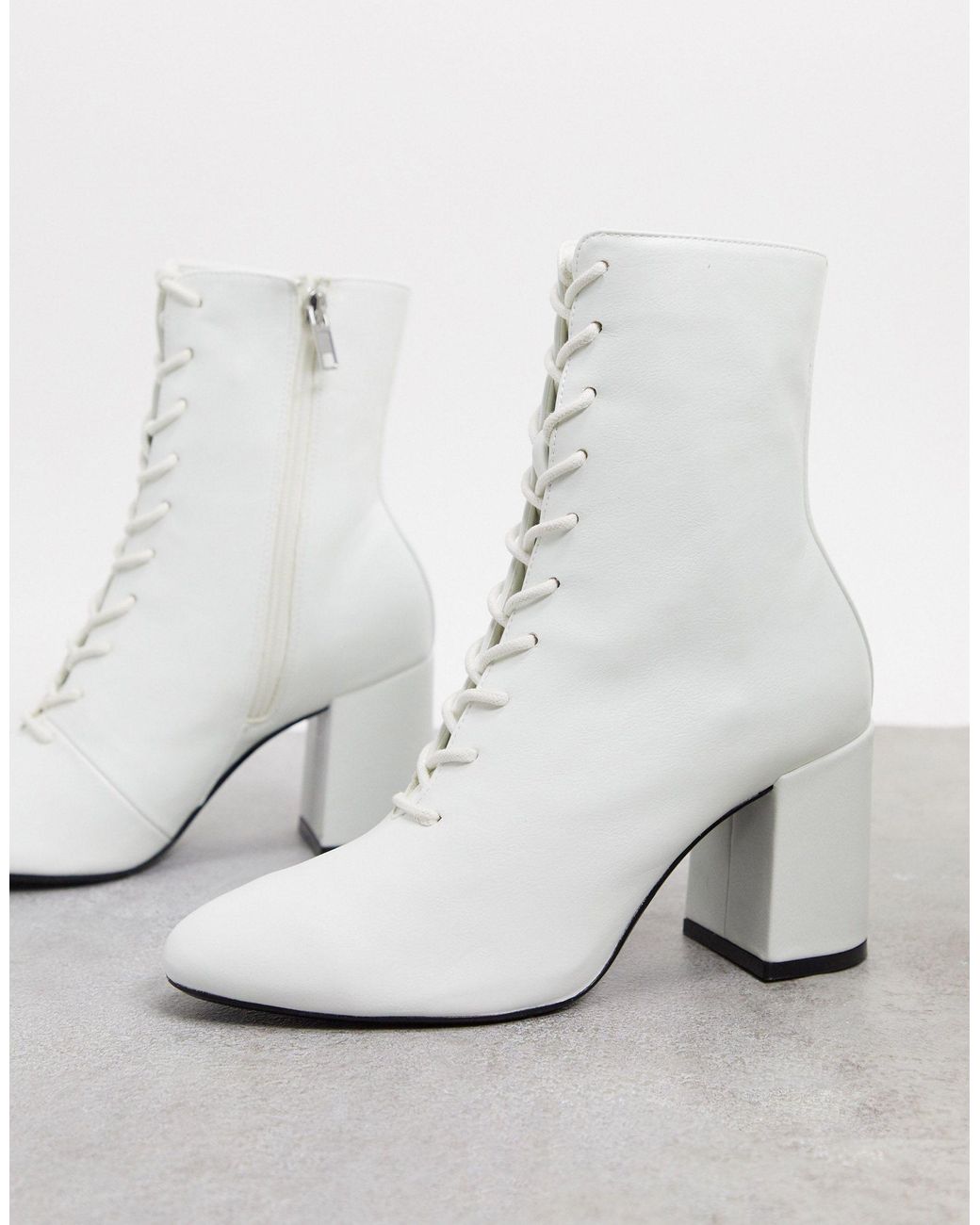 Bottes à talons et lacets Bershka en coloris Blanc | Lyst