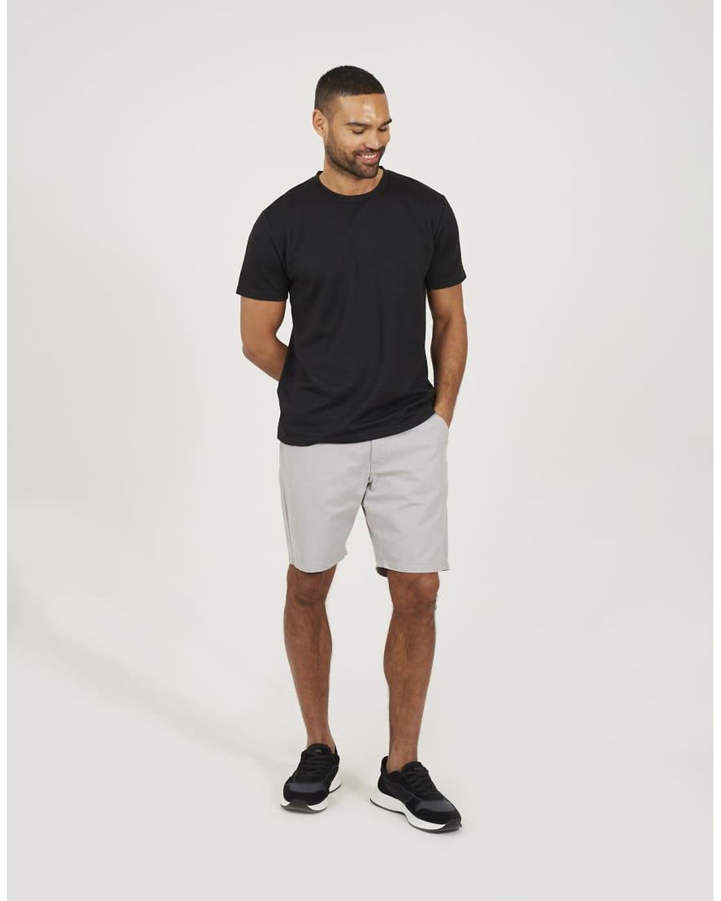 Brave Soul Black Crew Neck T-Shirt for men
