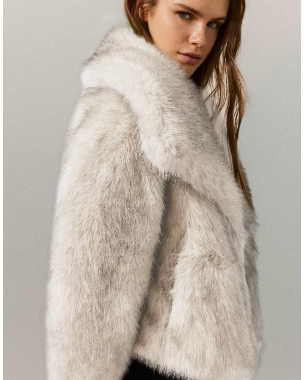 Pull&Bear Natural Short Faux Fur Coat