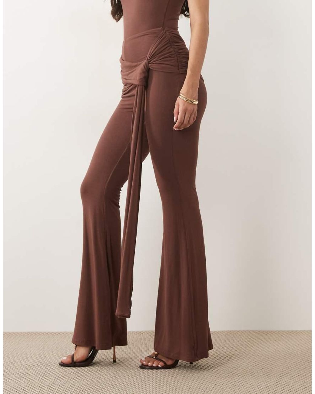 Bella Wanderdoll de color Brown