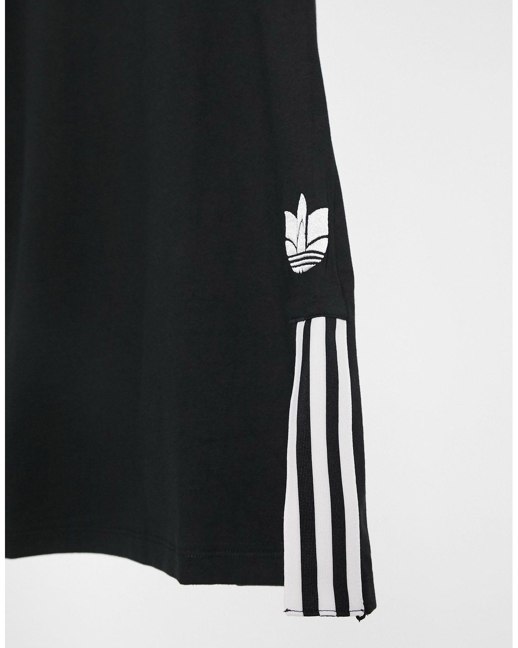 Robe t-shirt à logo trèfle et rayures sur le côté adidas Originals en  coloris Noir | Lyst