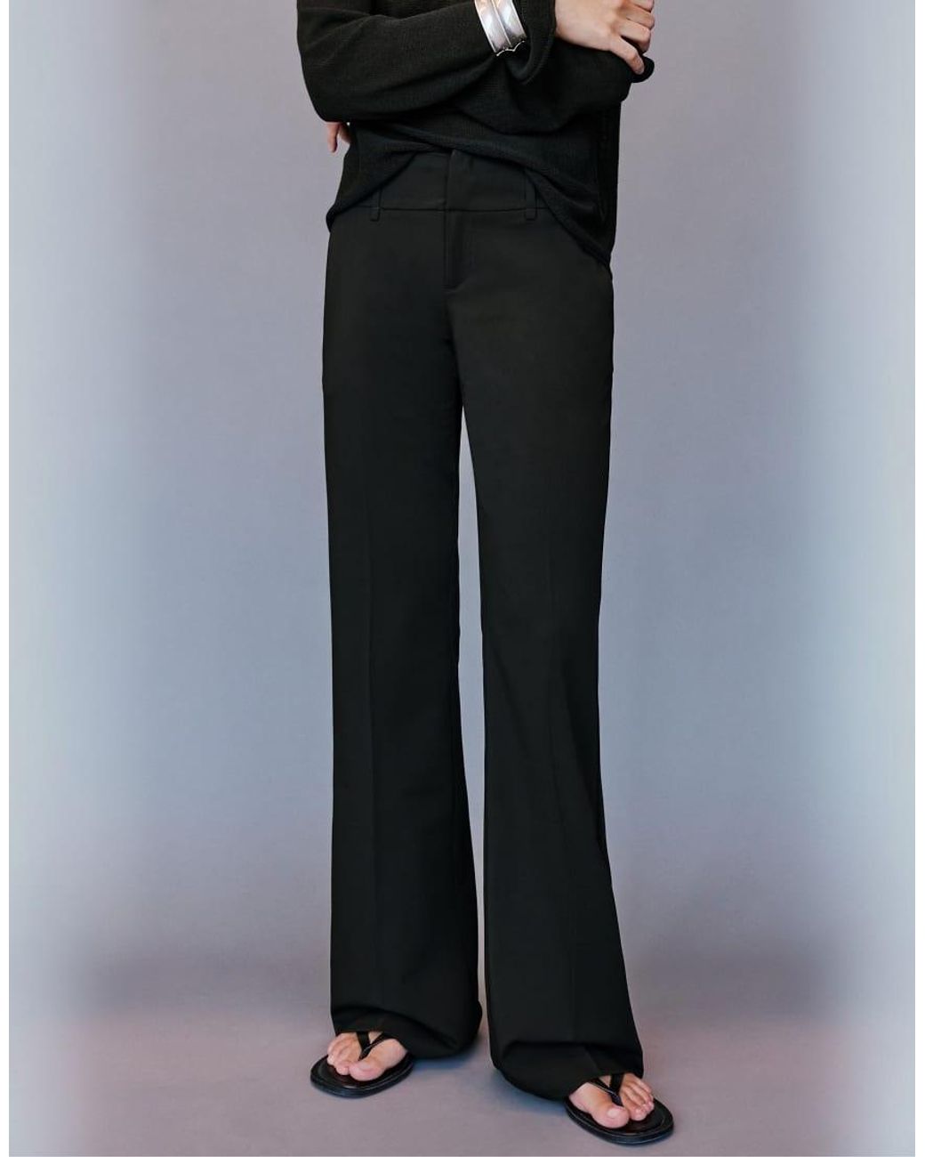 Pull&Bear Flared Broek Met Riemlussen in het Black