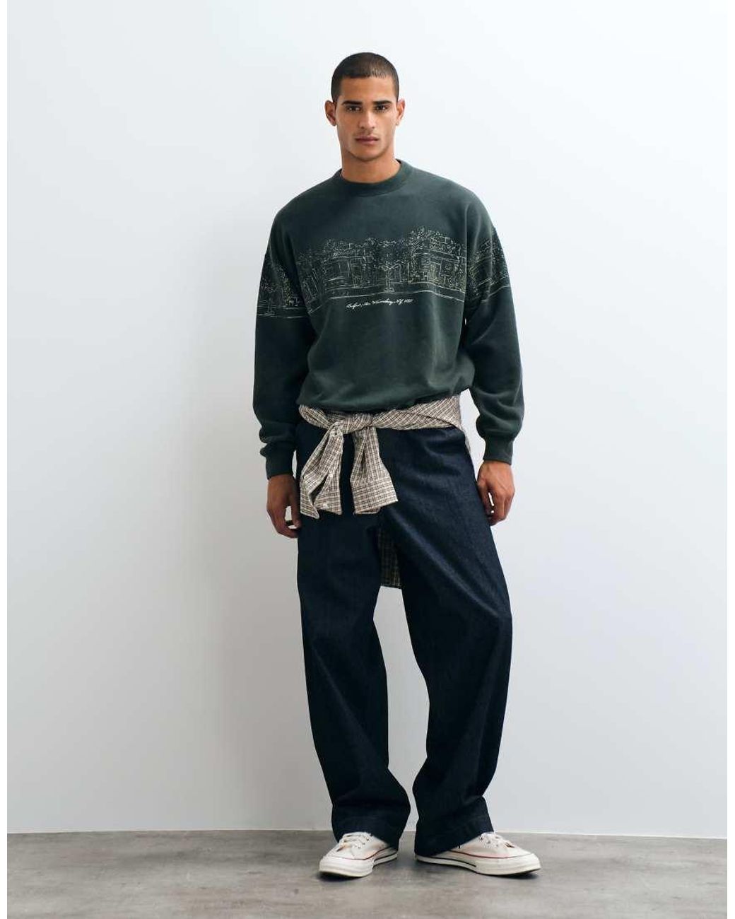 Abercrombie & Fitch Blue Graphic Crew Neck Sweatshirt for men