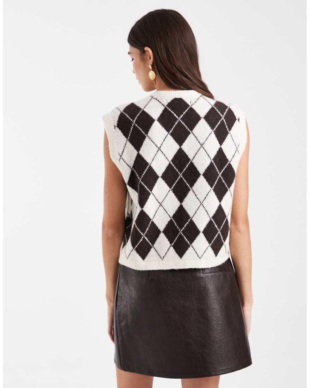 Vero Moda Black Cropped Knitted Vest
