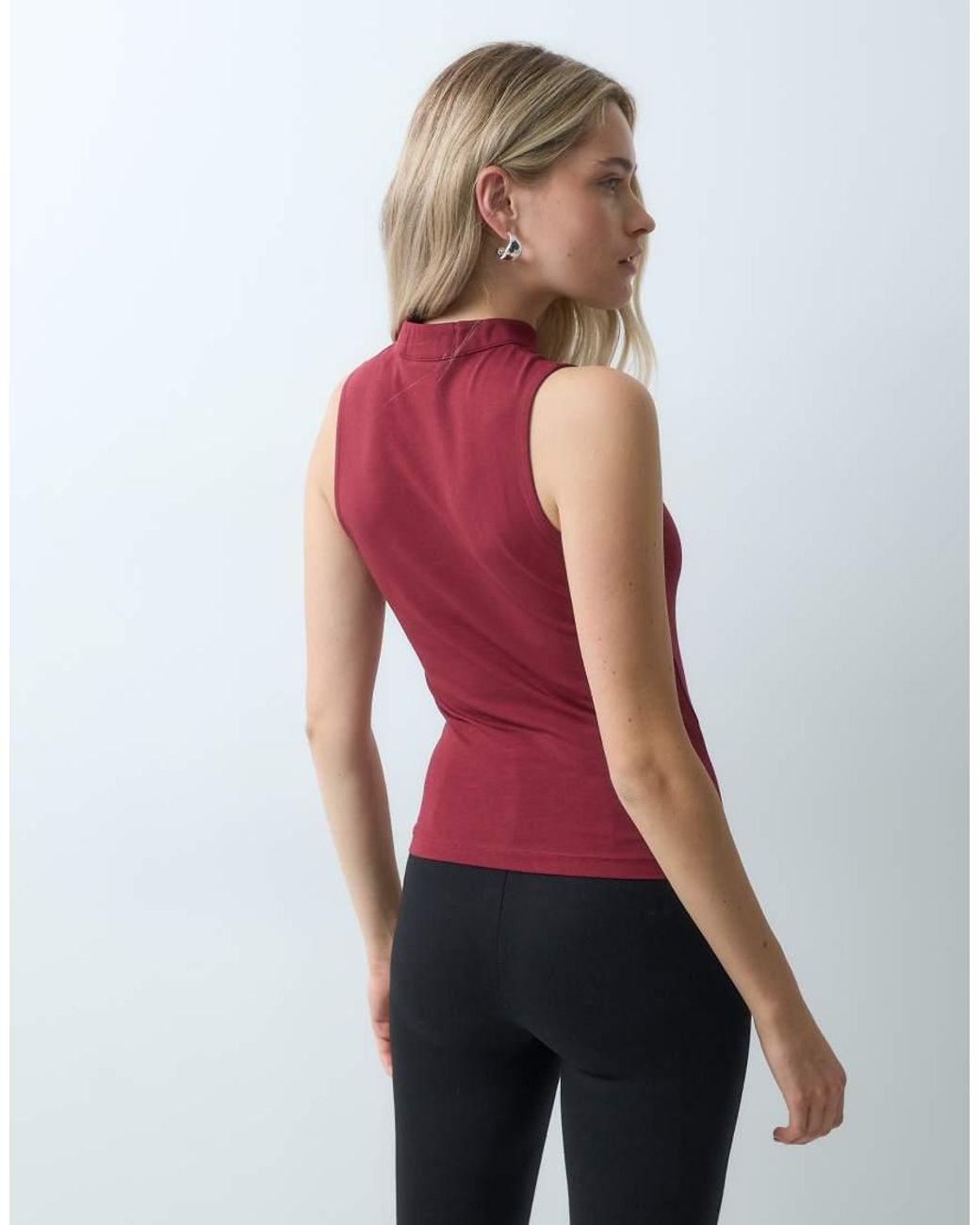 JJXX Red Top With Keyhole Detail