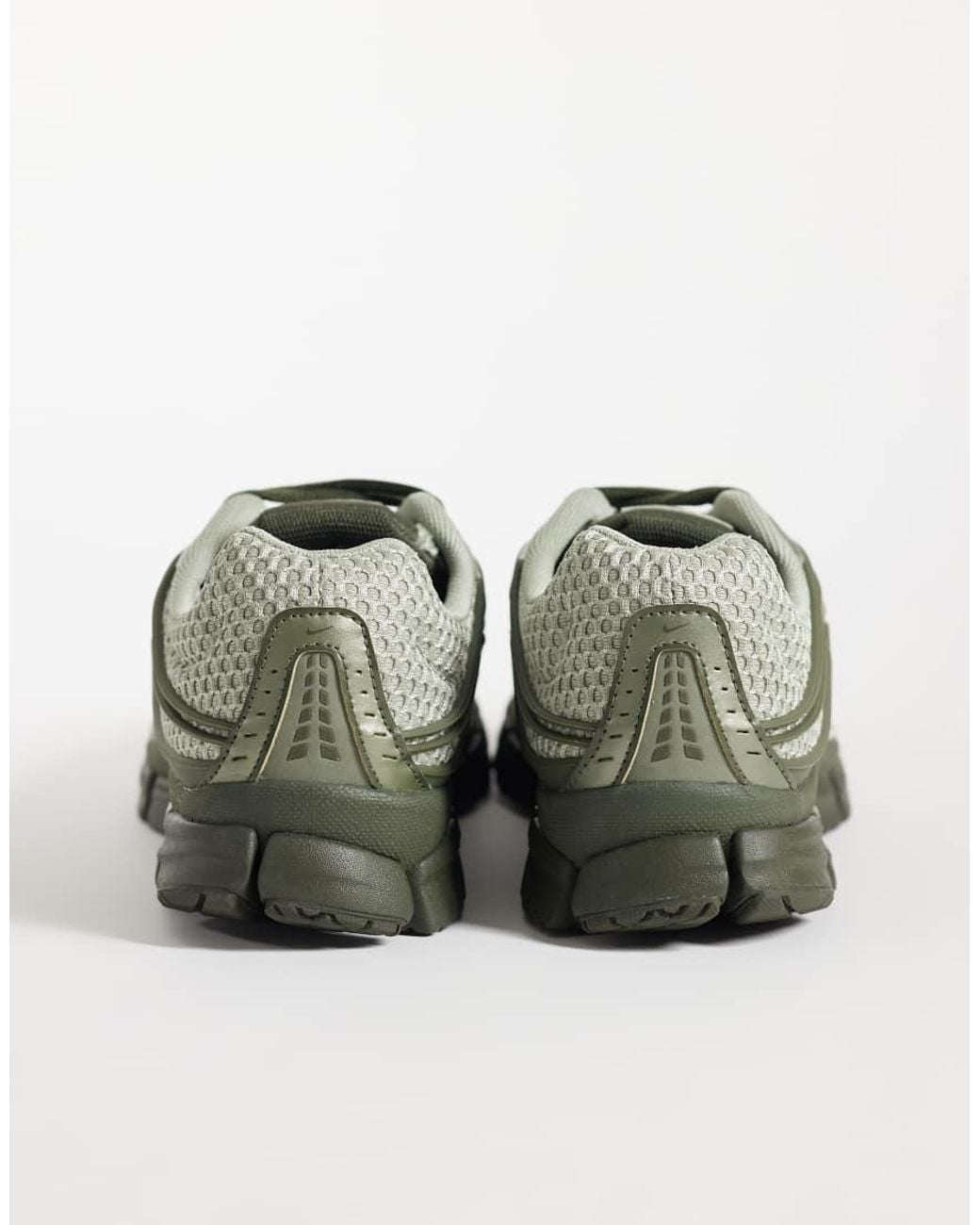 Nike Green Zoom Skylon 11 Trainers for men
