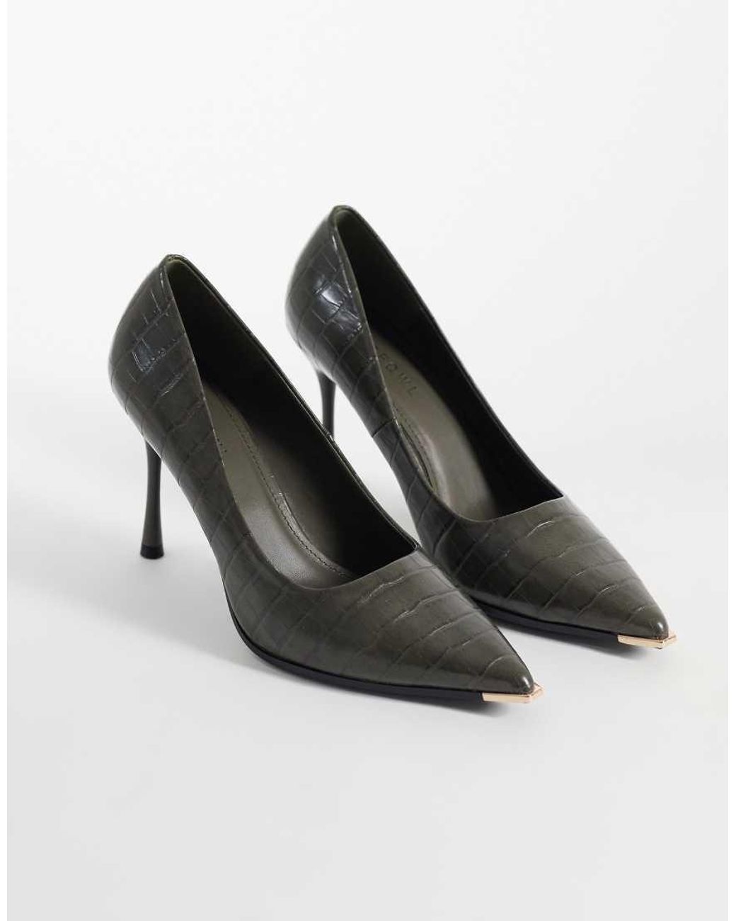 SEQWL Green Pumps With Gold Detail