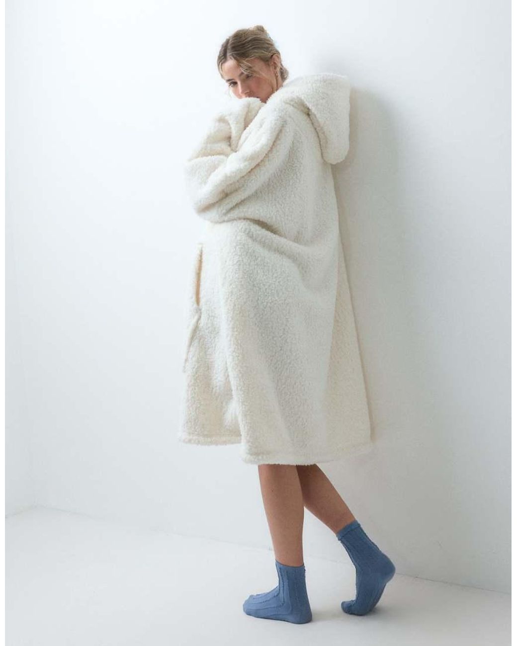 Loungeable White Cozy Snow Tipped Super Soft snuggle Hoodie