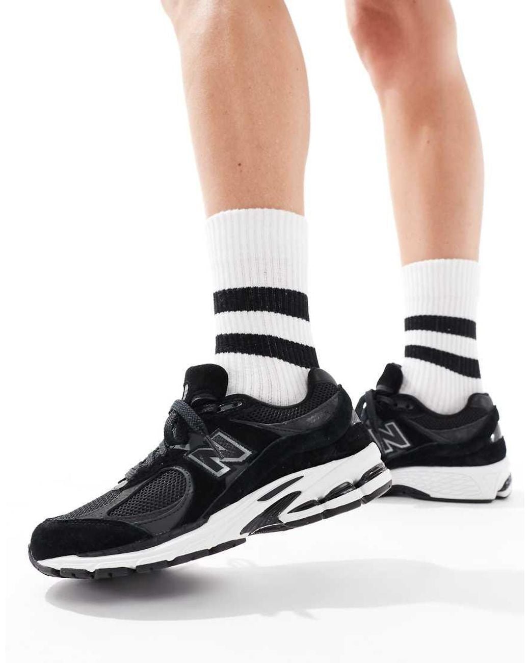 New Balance Black 2002 Trainers