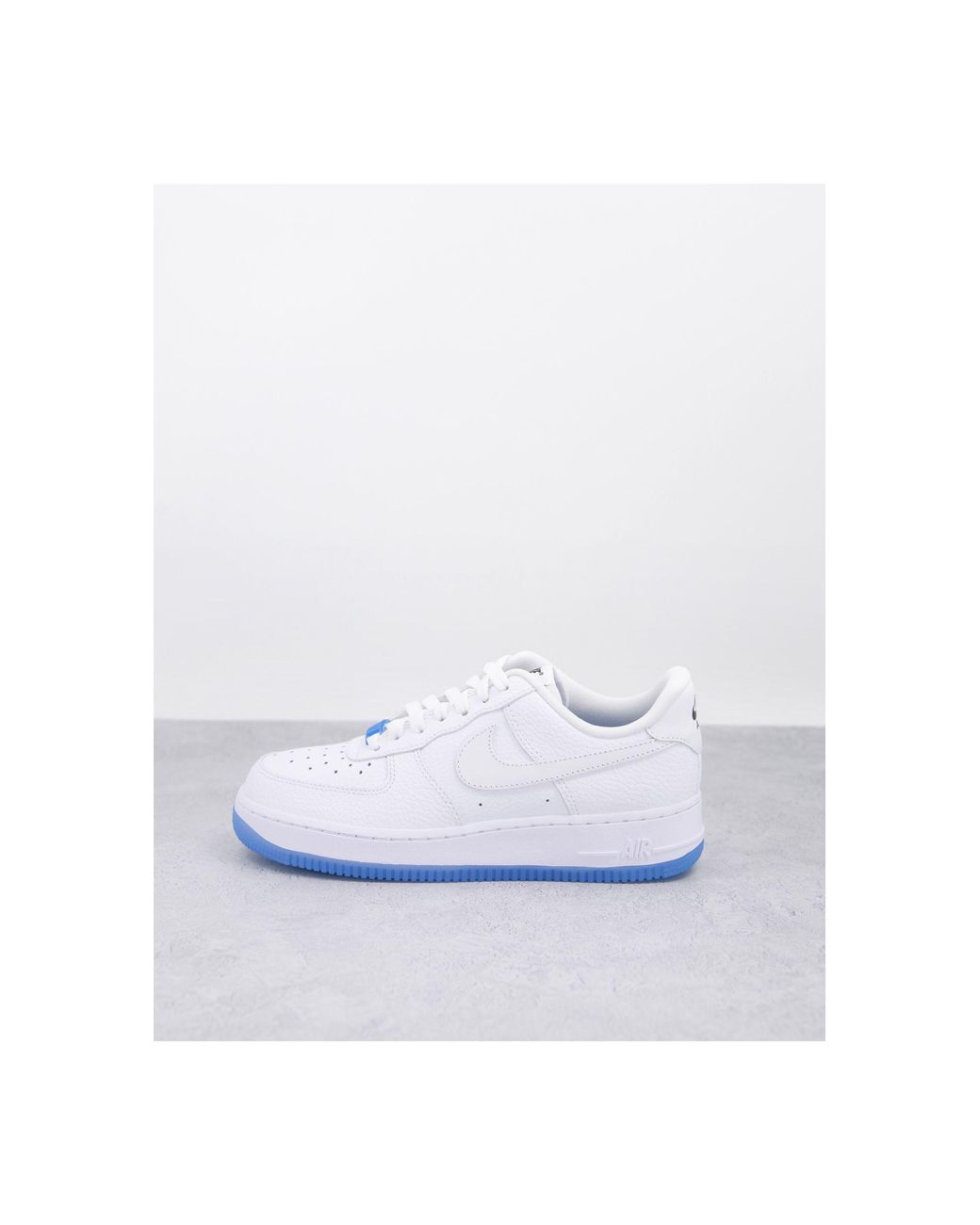 Air force 1 lx - sneakers bianche e blu dal colore mutevole di Nike in  Bianco | Lyst