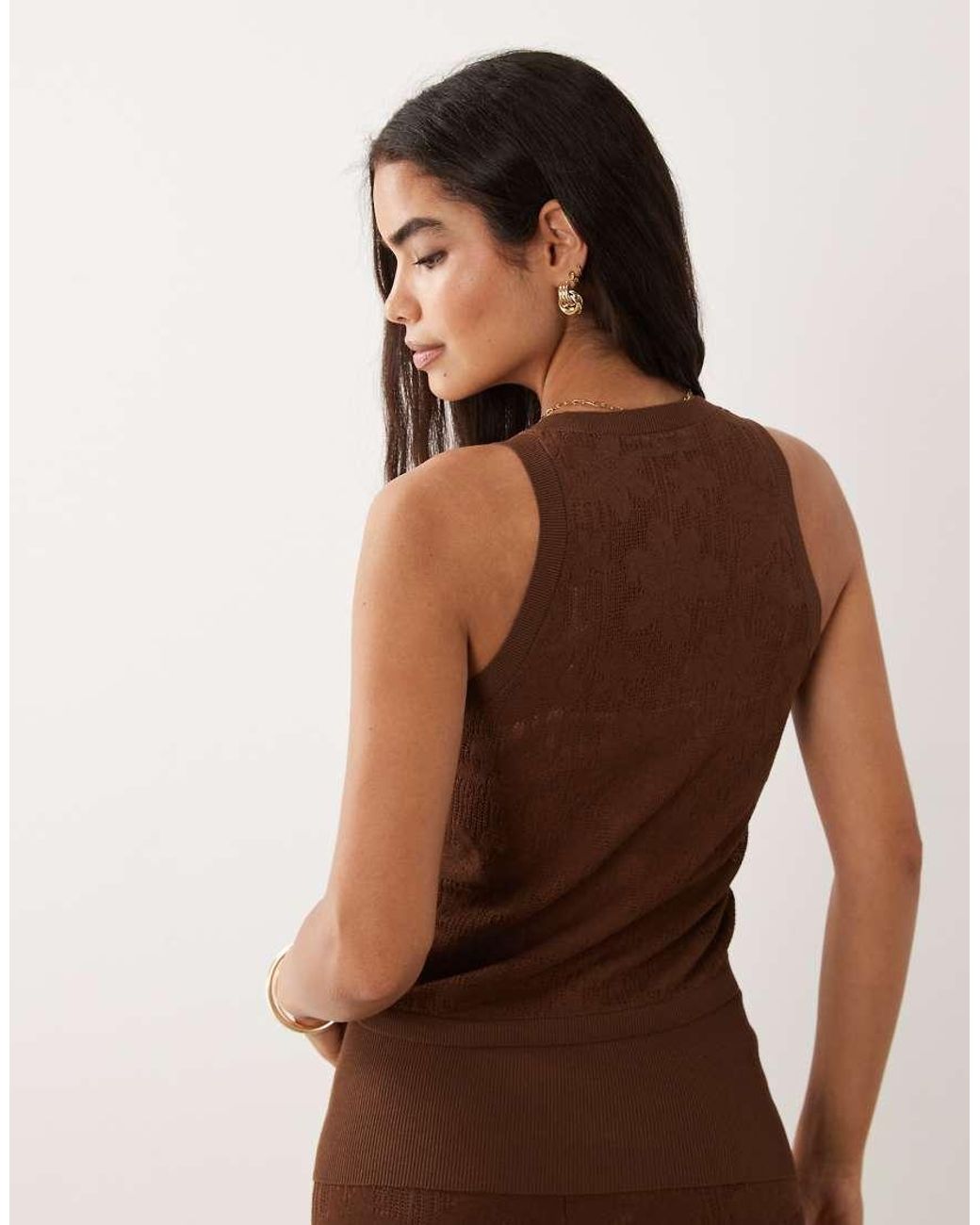 Isla Muse Assembly de color Brown