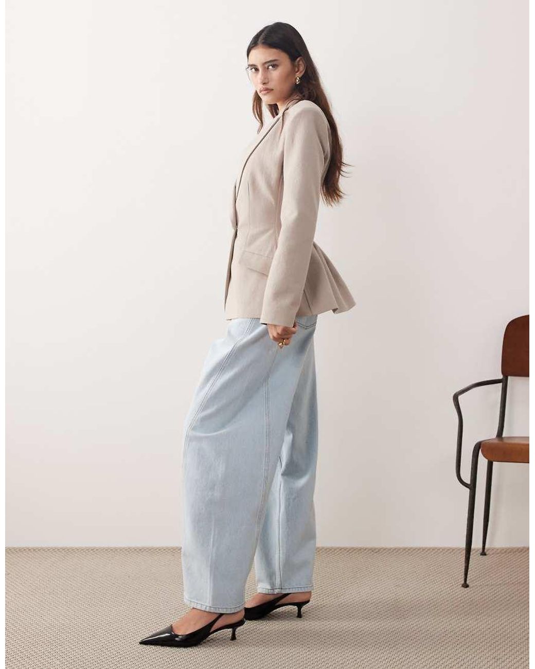 ARRANGE Natural Franklyn Seam Detail Barrel Jean