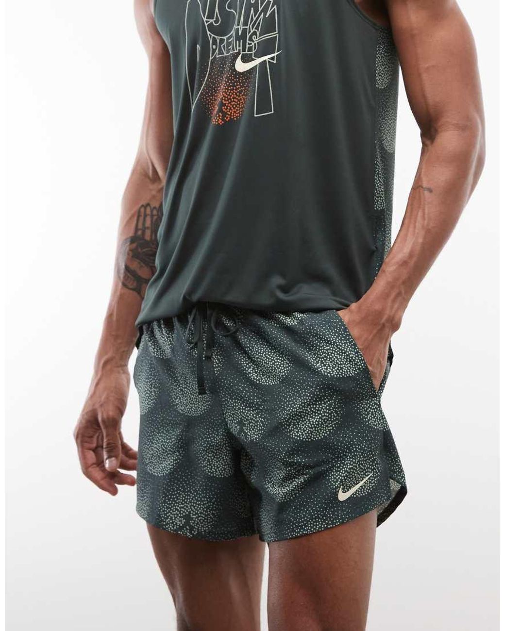 Nike Black Stride Dri-Fit 5Inch Lined Print Shorts for men