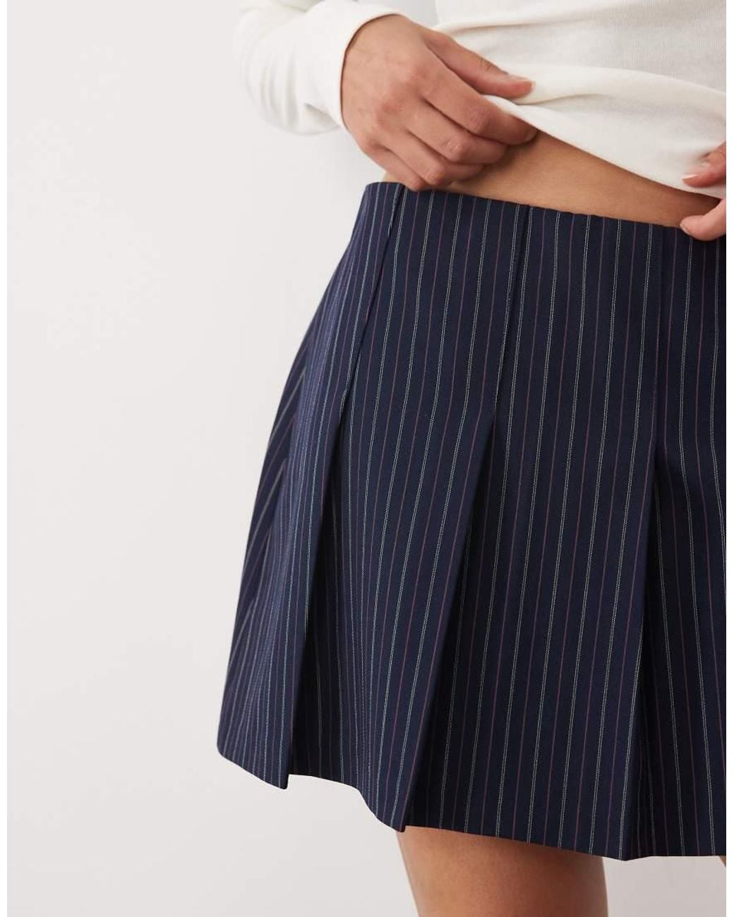 Abercrombie & Fitch White Pleated Tailored Mini Skort