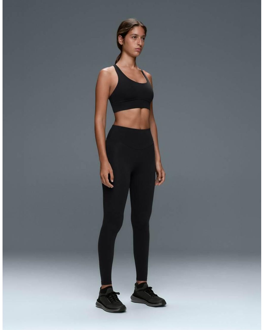 Oysho Black Medium-support Comfortlux Sports Bra With Cups