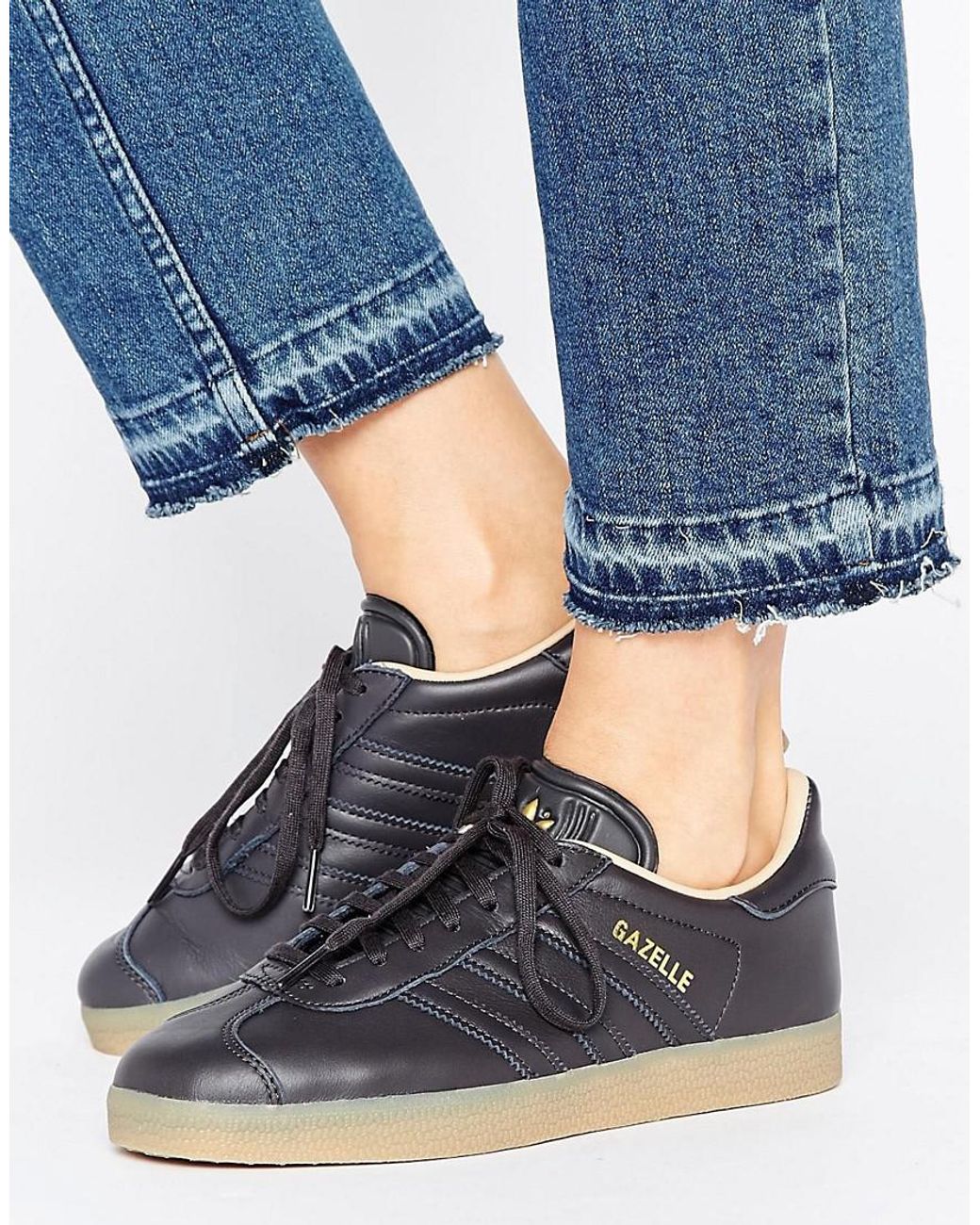 duidelijk kust Wiskundige adidas Originals Black Leather Gazelle Sneakers With Gum Sole | Lyst