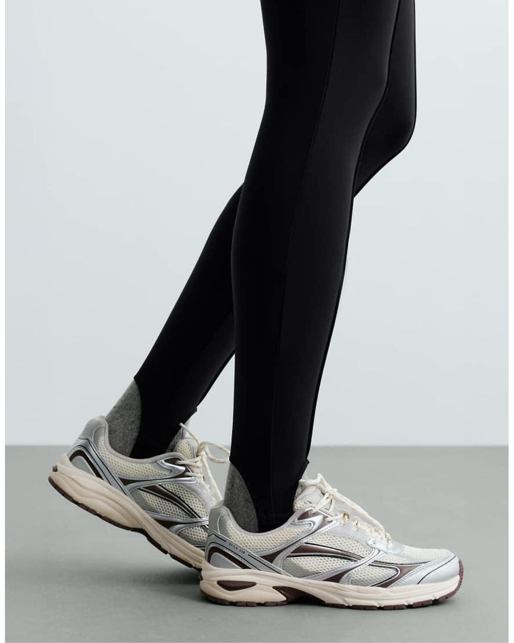 Oysho Blue Ankle-Length High Rise Warm Stirrup Leggings