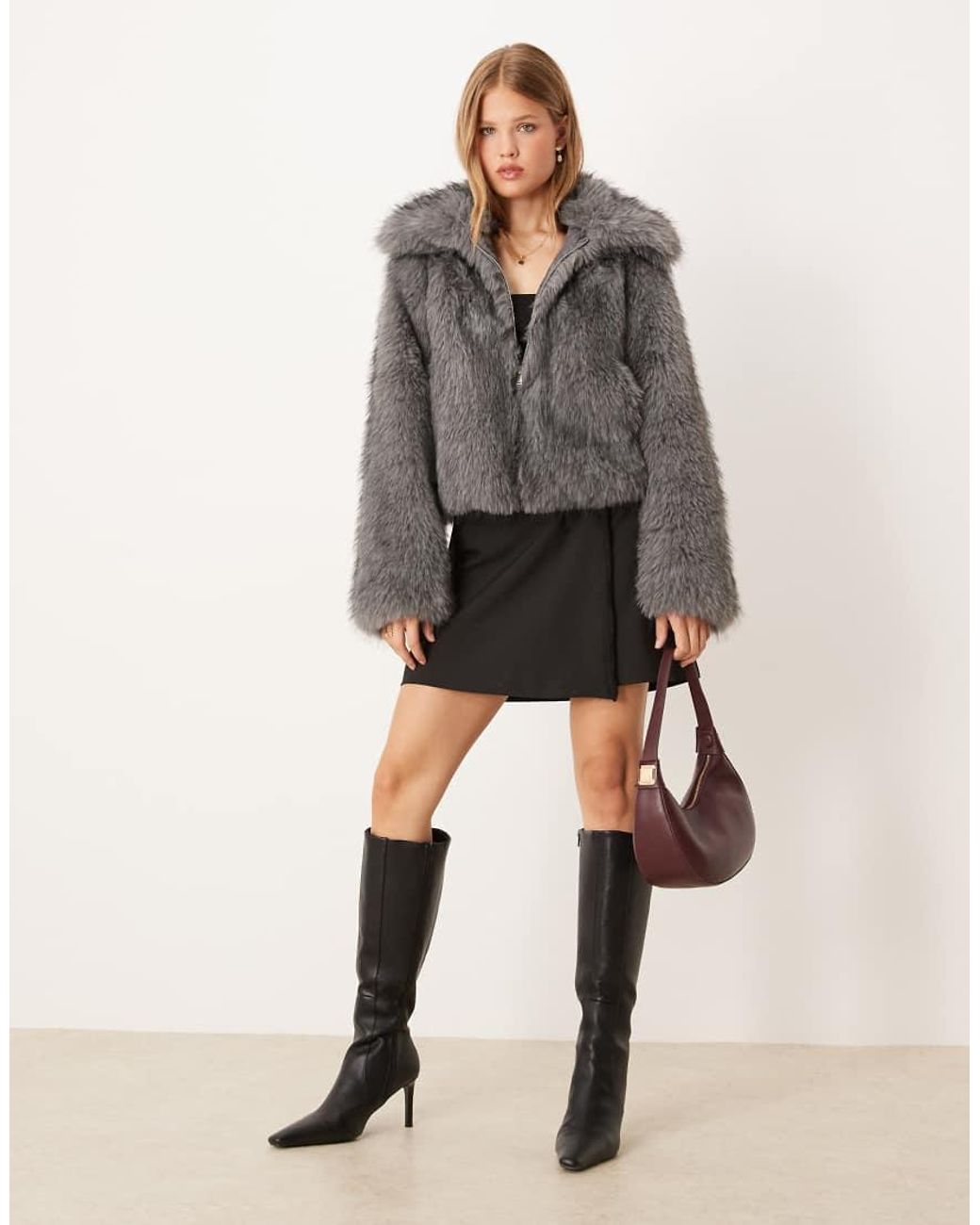 Chaqueta Corta Con Solapas De Piel De Threadbare de color Gray
