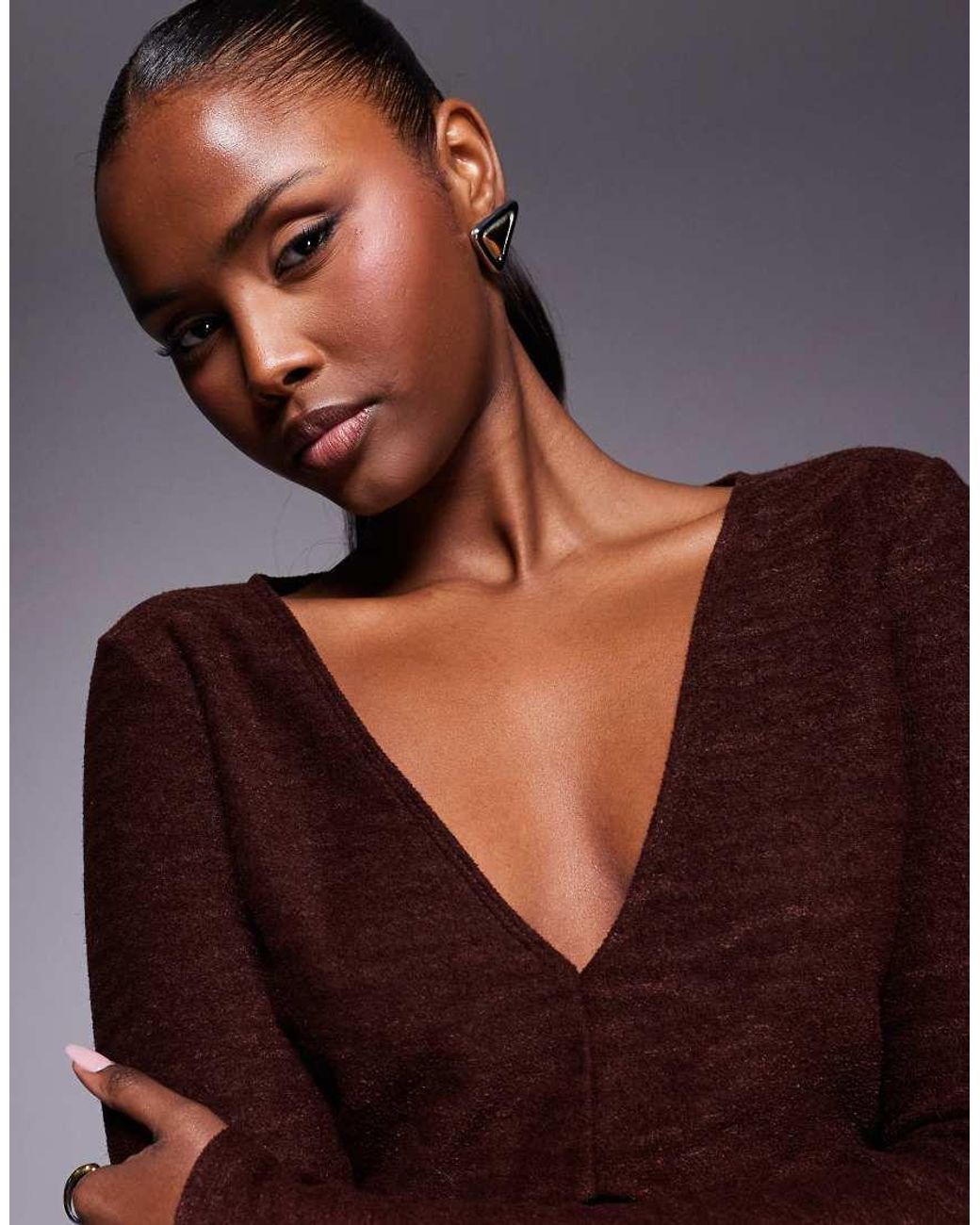 ASOS Crop Top Van Geborstelde Ribstof Met V-Hals En Uitlopende Mouwen in het Brown