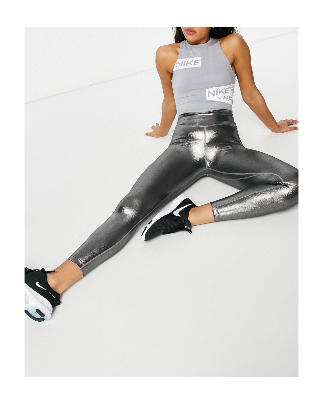 Leggings Deportivo Tela Inteligente Neeckel Líneas Plateadas Mujer