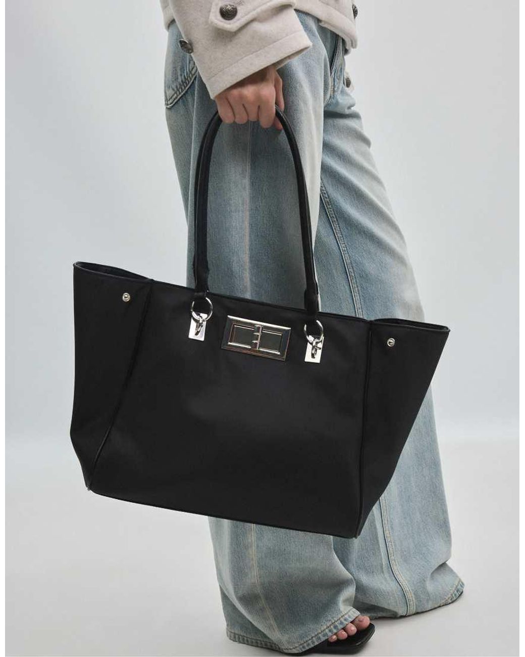 Stradivarius Blue Shopper Bag With Metal Closure