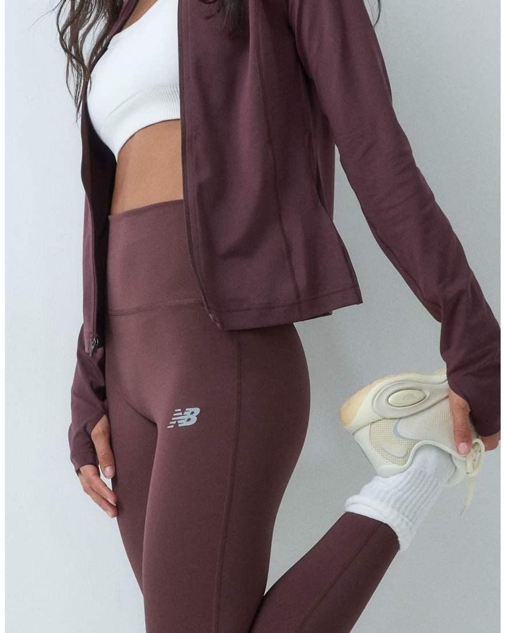 New Balance White Essential High Rise 25 Inch leggings