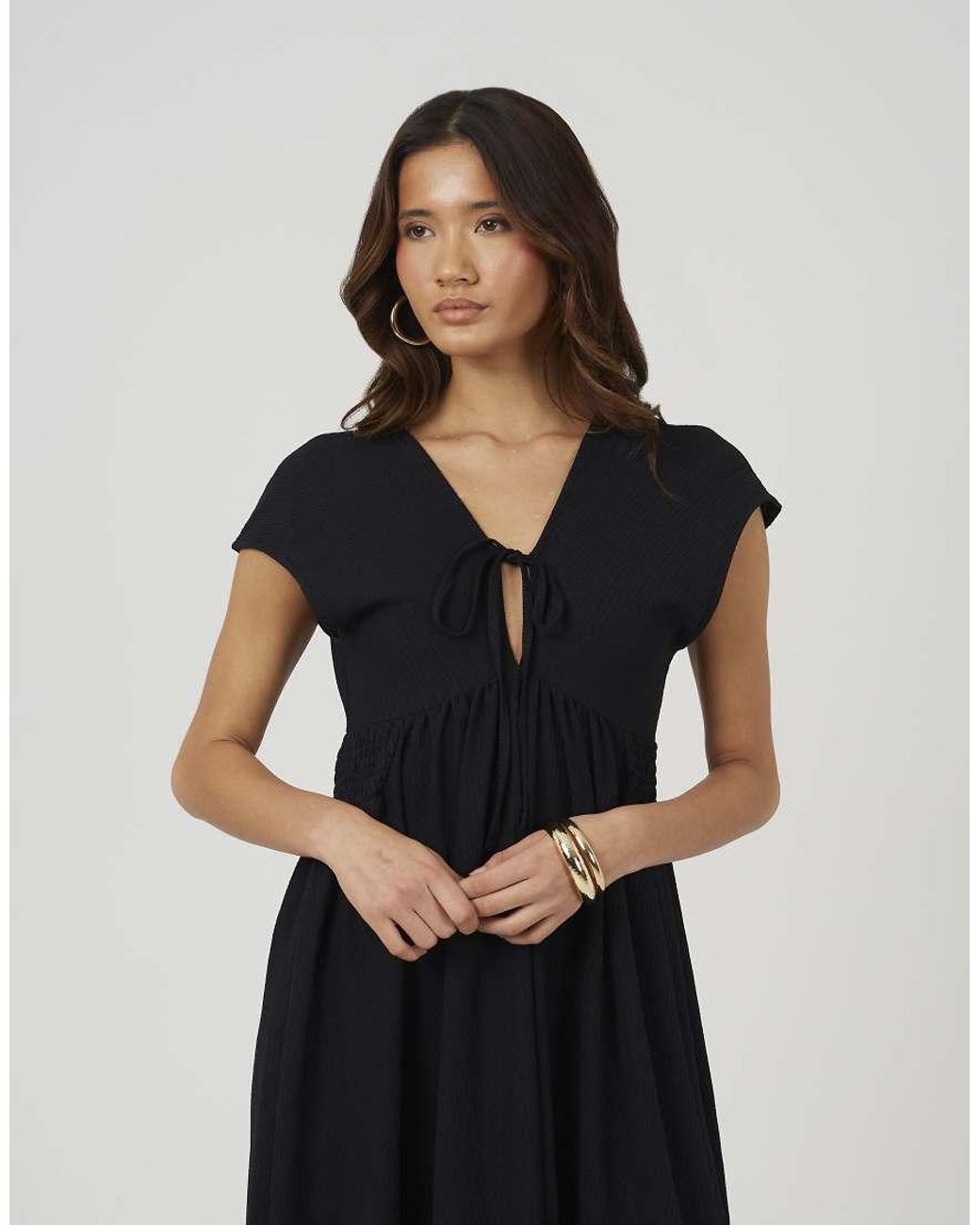 Brave Soul Black Textured Jersey V-Neck Midi Dress With Tie Detail