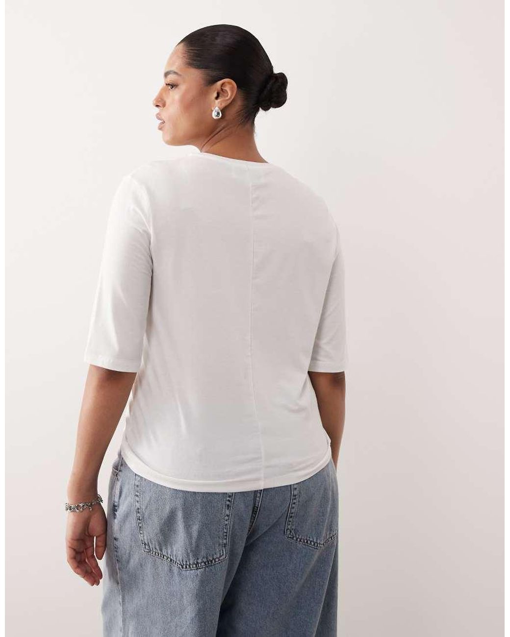 ARRANGE Gray Curve Slim Fit Half Sleeve Tee