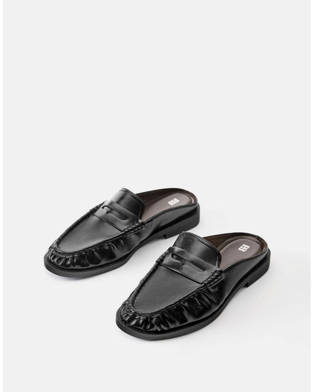 Pull&Bear White Gathered Loafers