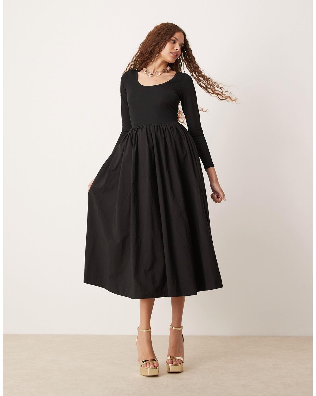 Robe longue avec poche a ourlet plongeant Sister Jane en coloris Noir Lyst