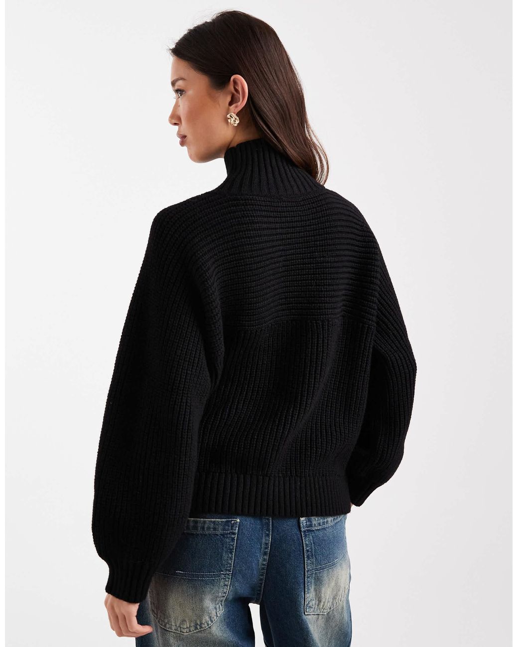 Libby - pull à col montant Monki en coloris Black