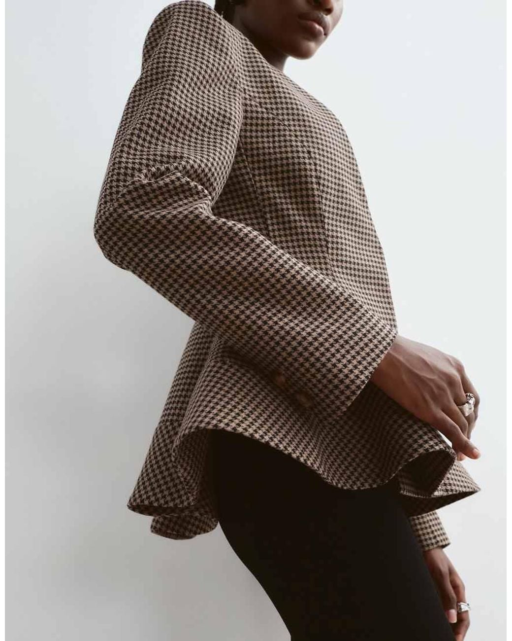 ARRANGE Brown Strong Shoulder Collarless Cinched Waist Blazer